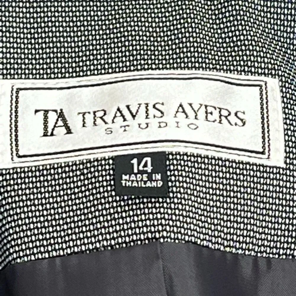 Travis Ayer’s vintage black and white textured skirt suit size 14